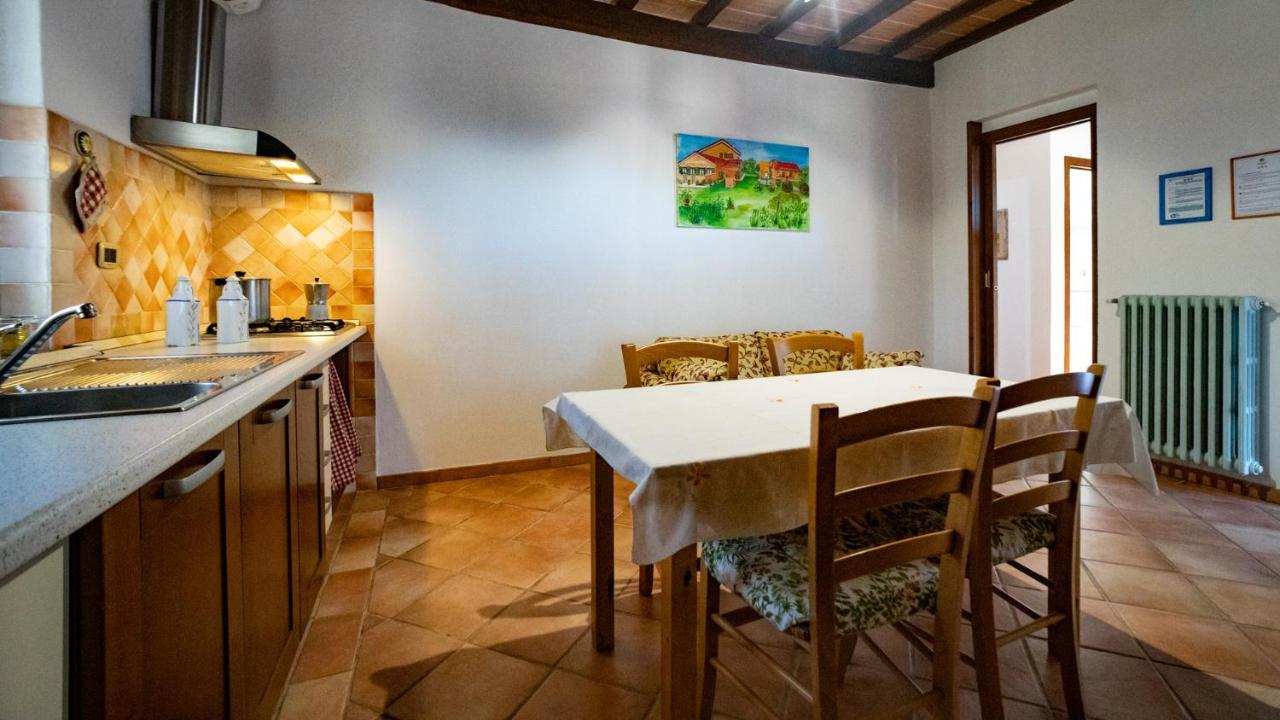 גרוסטו Agriturismo Salcino מראה חיצוני תמונה