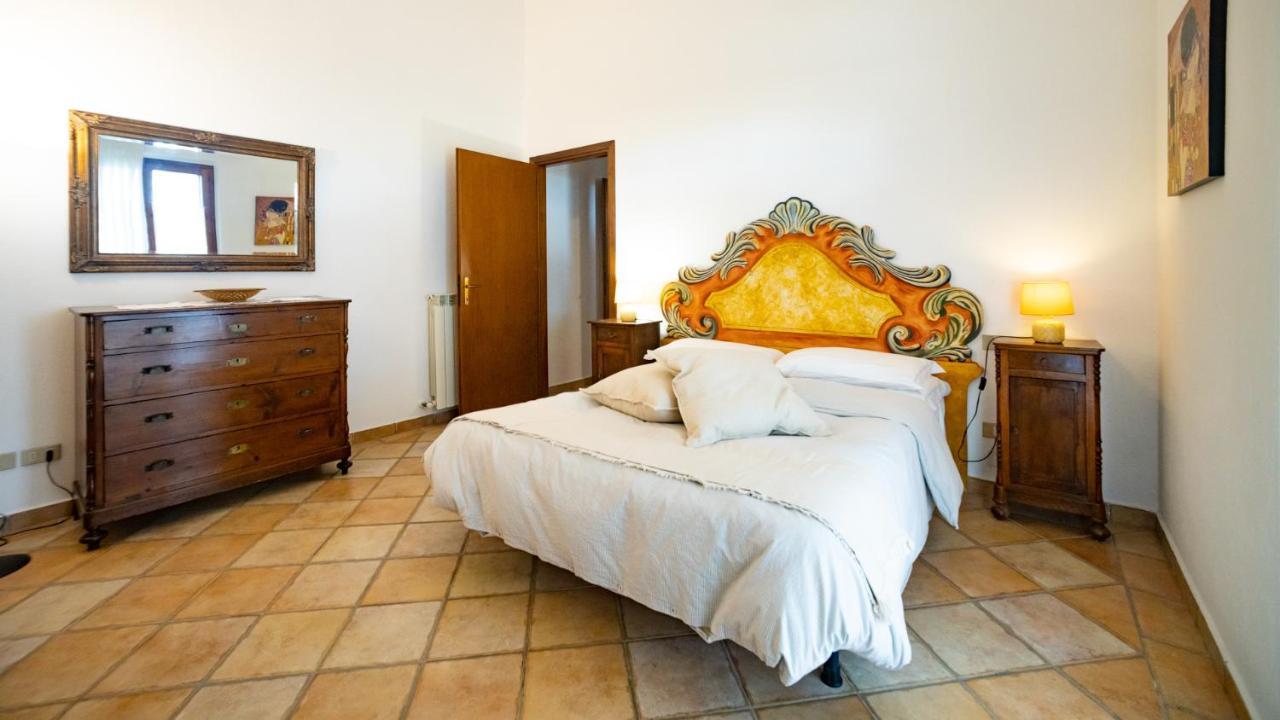גרוסטו Agriturismo Salcino מראה חיצוני תמונה